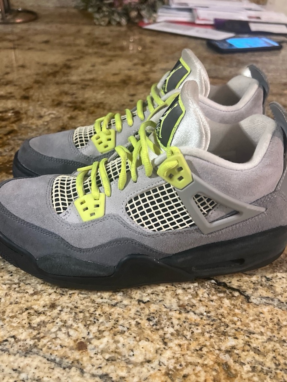 Air Jordan 4 Retro SE Neon 95 GS Size 7Y Grey Volt – No Insoles